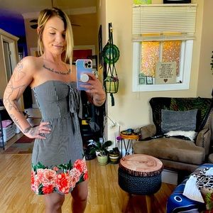 Super cute strapless mini dress size S
